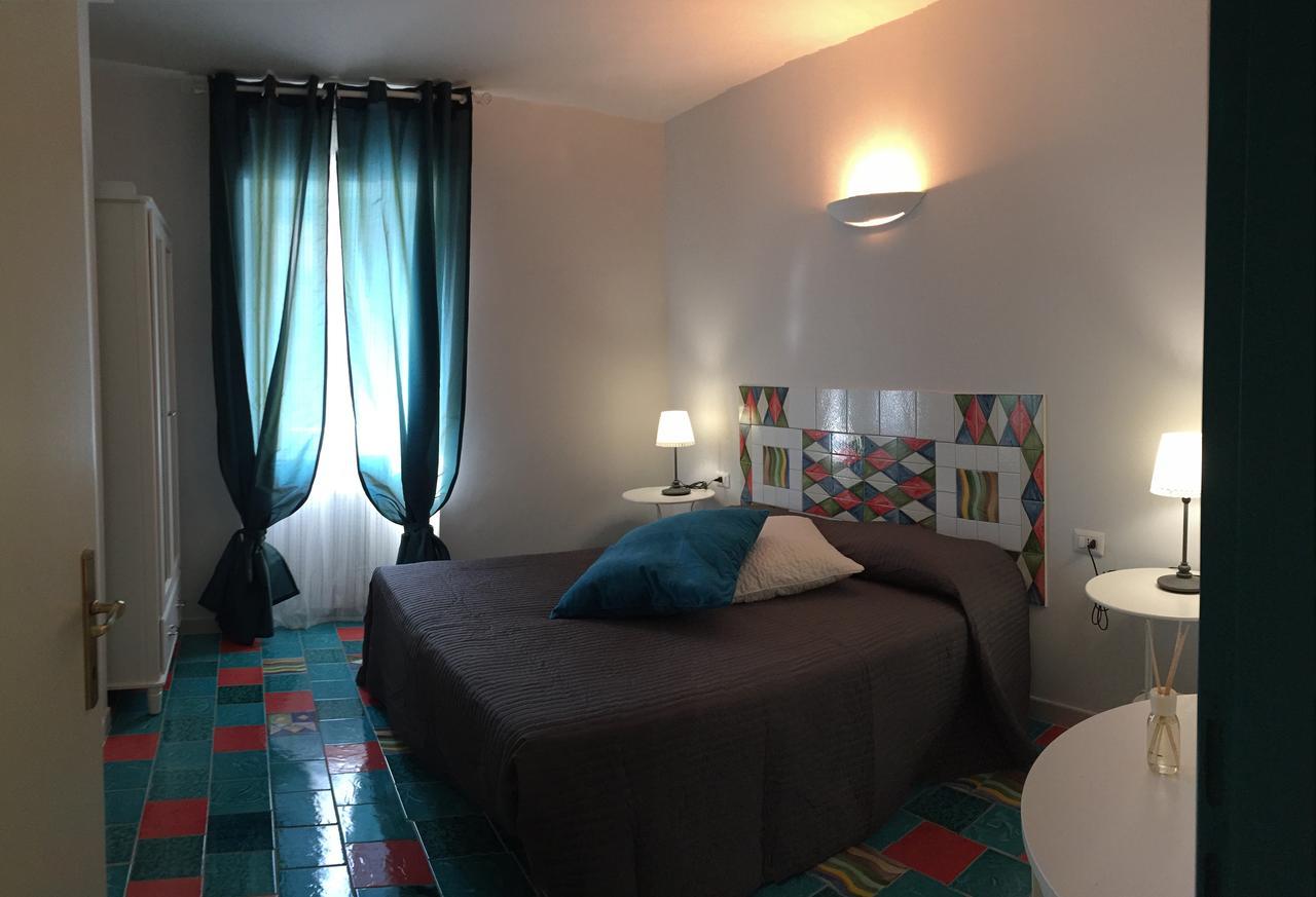 리오네로 불투레 Via Roma 205 B&B 외부 사진